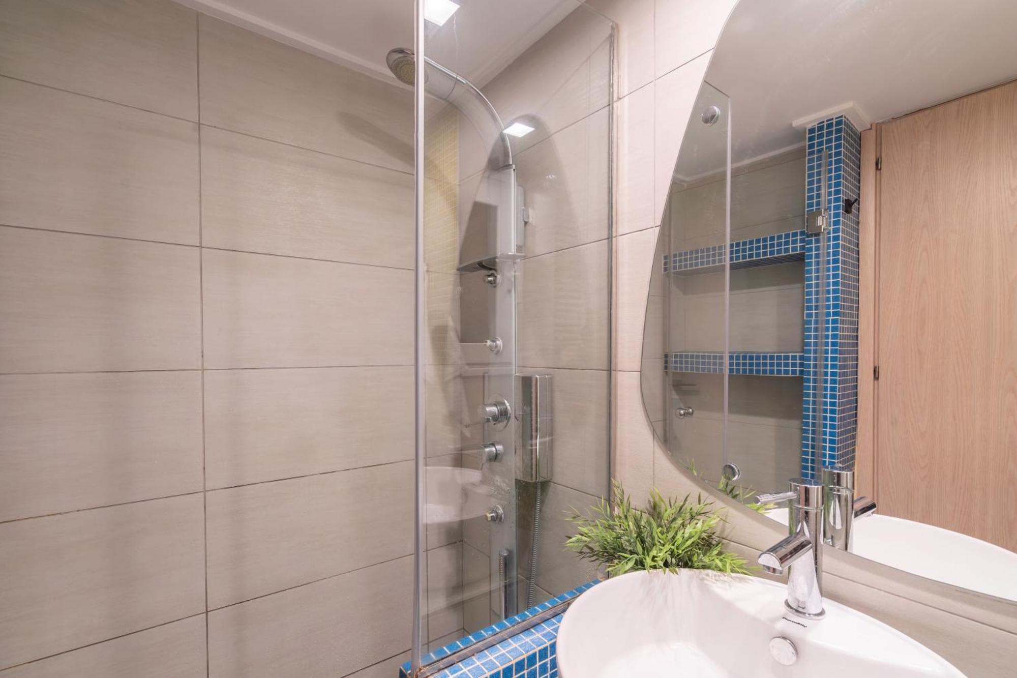 City Oasis: Newly Renovated 2Br Apt In City Center Athen Exterior foto
